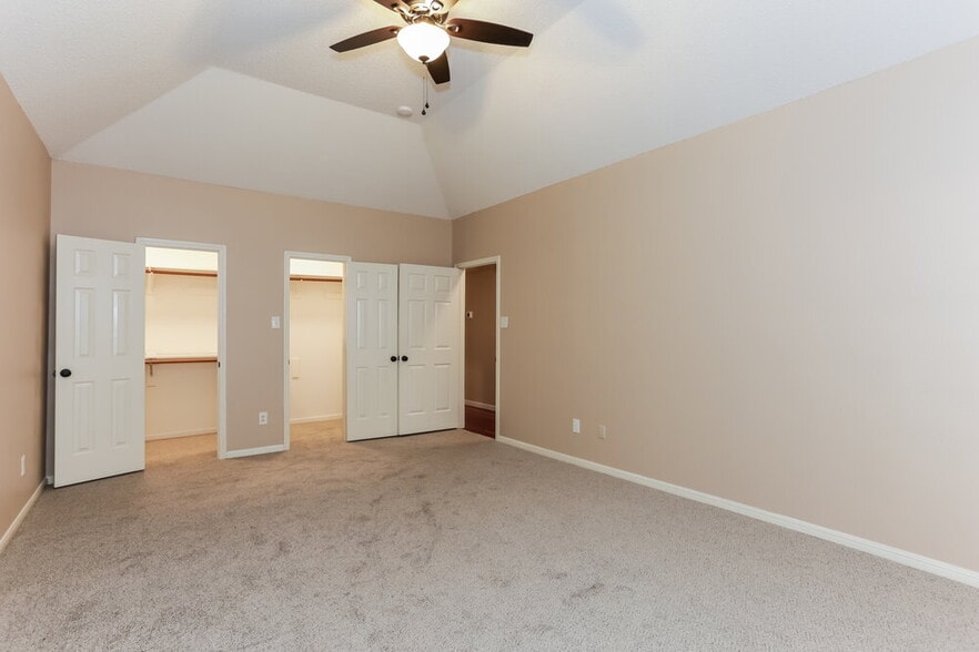 Building Photo - 1510 Lost Creek Dr