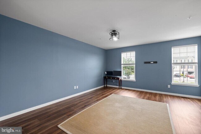 Building Photo - 110 Topaz Dr
