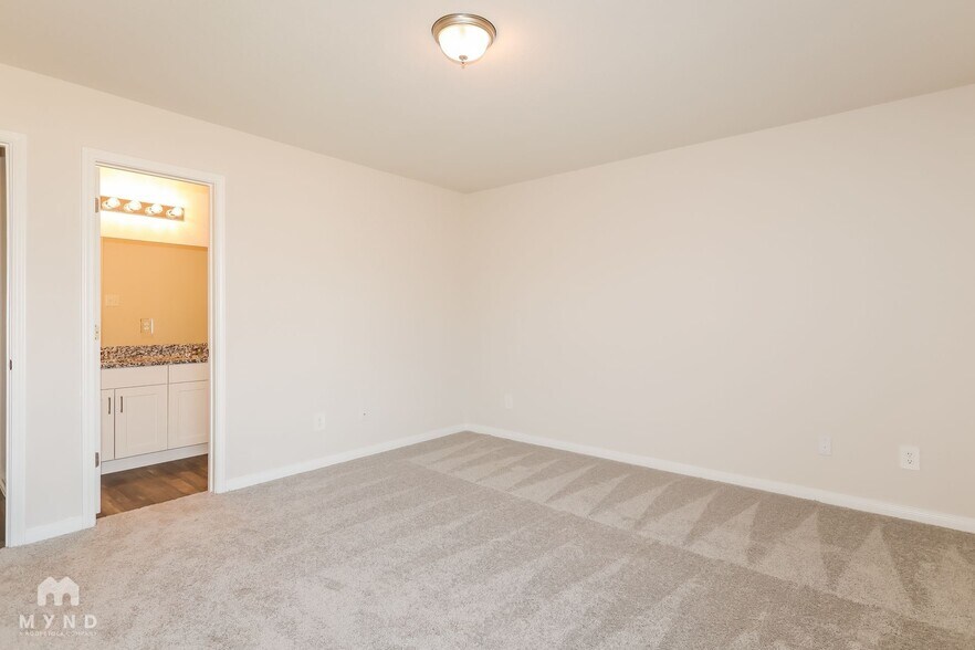 Building Photo - 13015 S Green Wing Cir