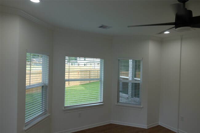 Building Photo - 9602 Champion Heavens Dr