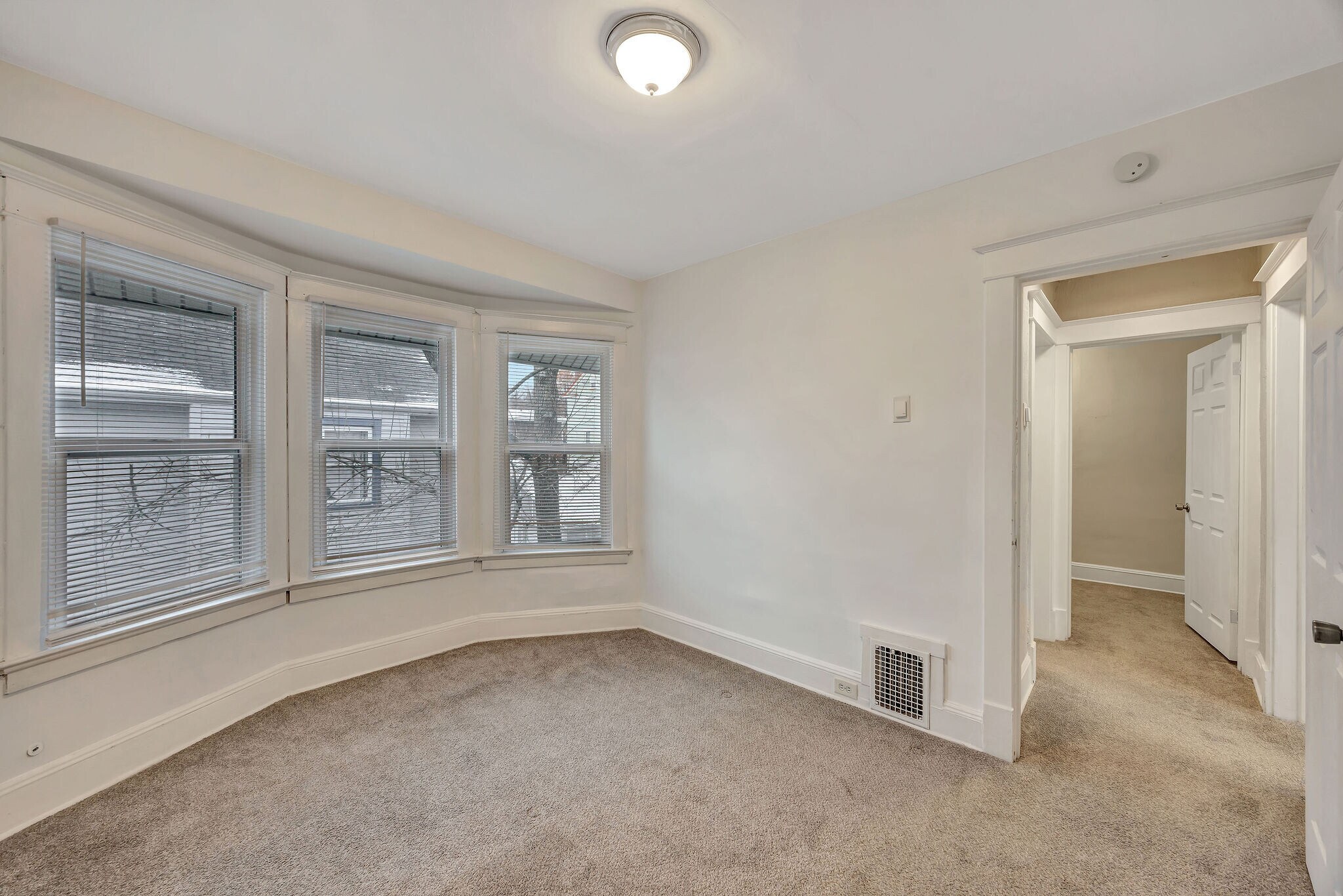 Building Photo - 2243 Hannaford Ave