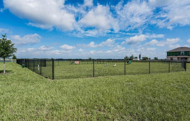 Building Photo - 324 Sofia Ln