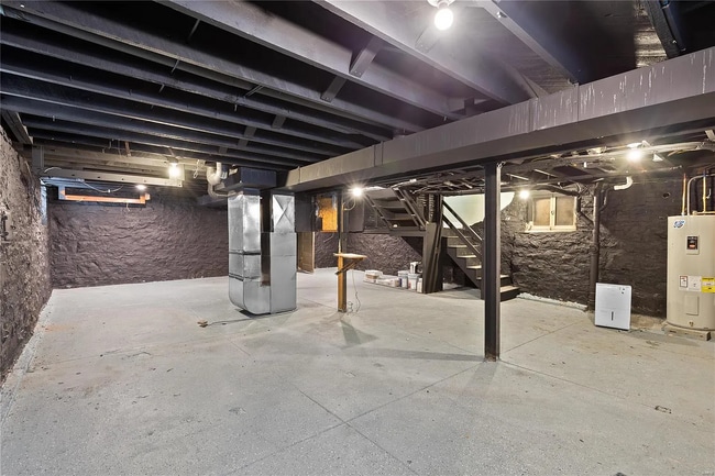 Building Photo - 3831 Lafayette Ave