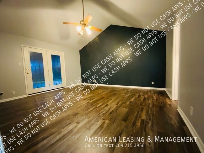 Building Photo - Perfect Home for anyone looking for a blen...