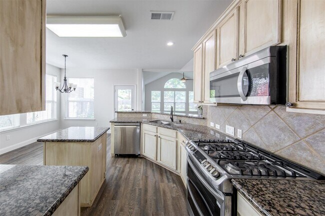 Building Photo - 2911 Ledgeside Ct