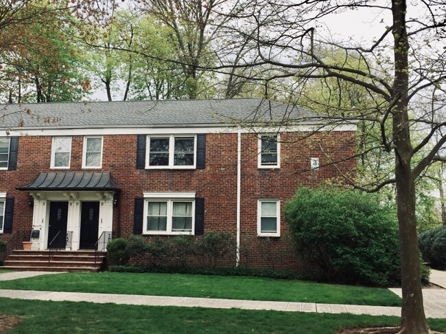 Building Photo - 412 Morris Ave