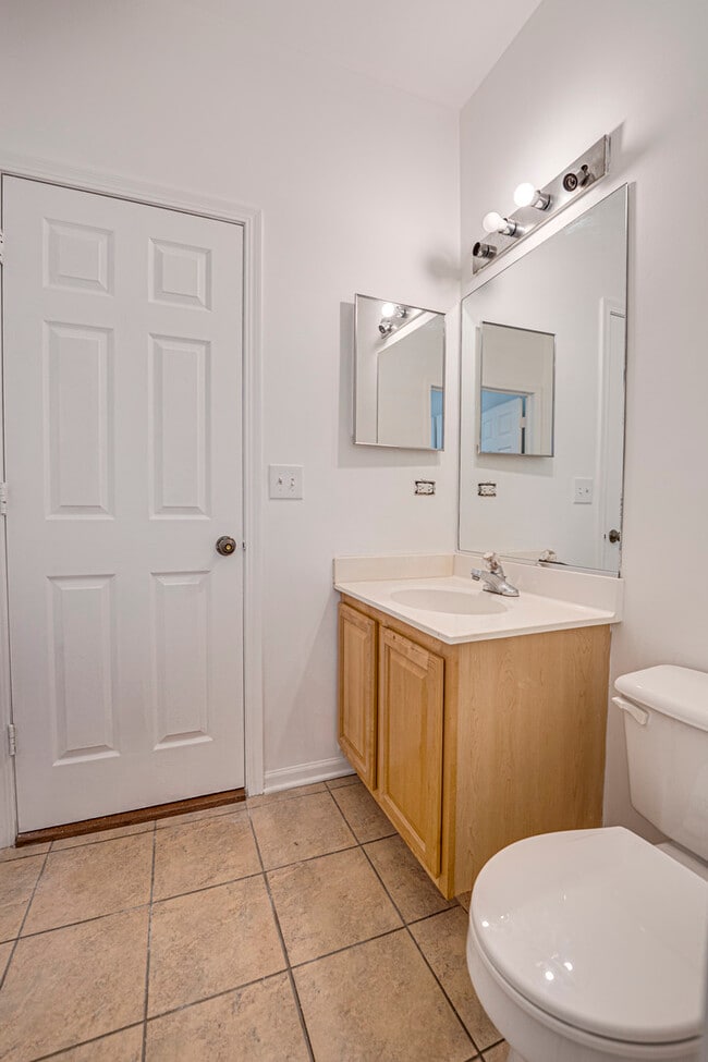 Building Photo - 2884 Cedar Glade Dr