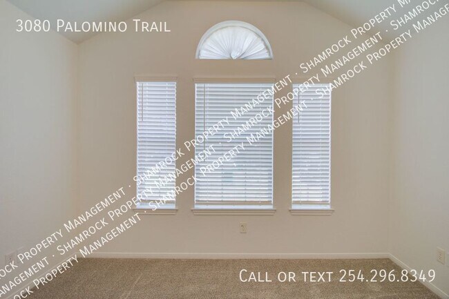 Building Photo - Surrey Ridge Duplex