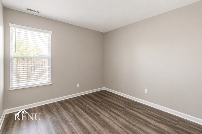 Building Photo - 2710 Lucas Dr