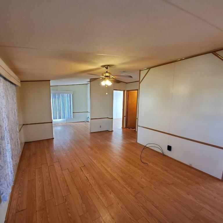 SPACIOUS LIVING ROOM - 15017 Johansson Ave