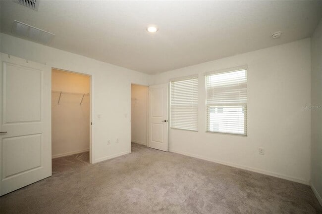 Building Photo - 3208 Skyline Lp