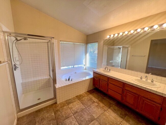 Building Photo - Wonderful 4 bedroom Temecula home for LEASE!