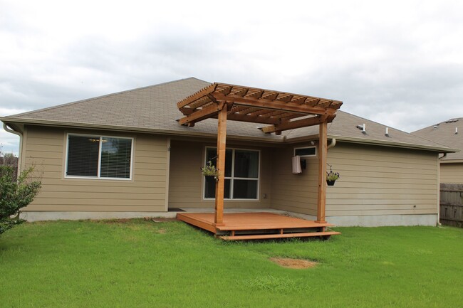 Building Photo - 3 BEDROOM, BELTON ISD