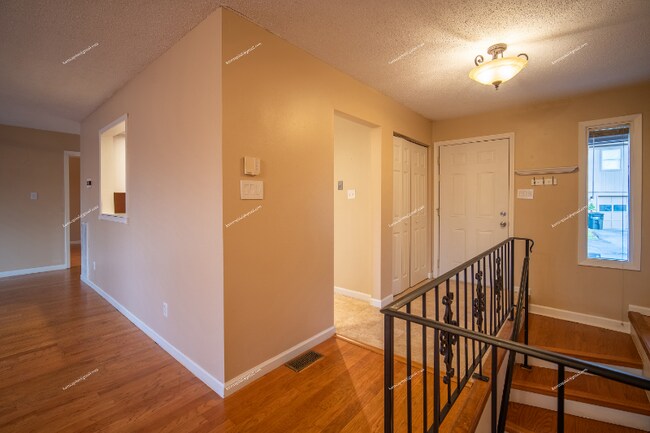 Building Photo - 8709 Olde Colony Trail