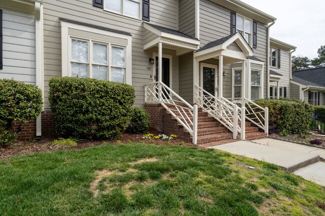 Building Photo - Two Bedroom Townhome in Raleigh's Heart!