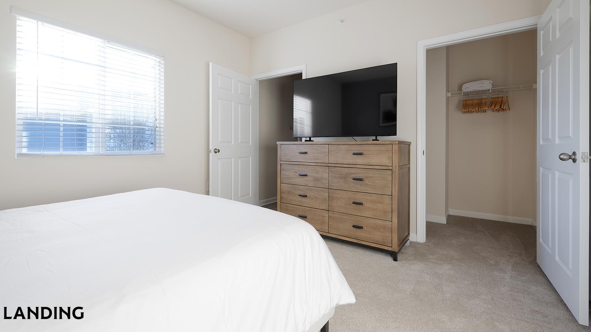 Building Photo - 9015 Kings Grant Dr