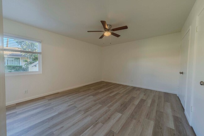 Building Photo - RIDGEWAY