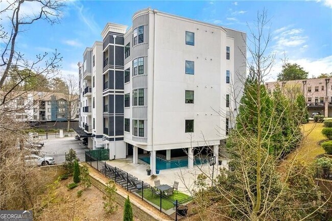 Building Photo - 6890 Peachtree Dunwoody Rd