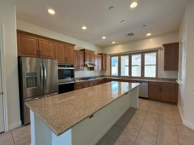 Building Photo - 9541 E Theia Dr