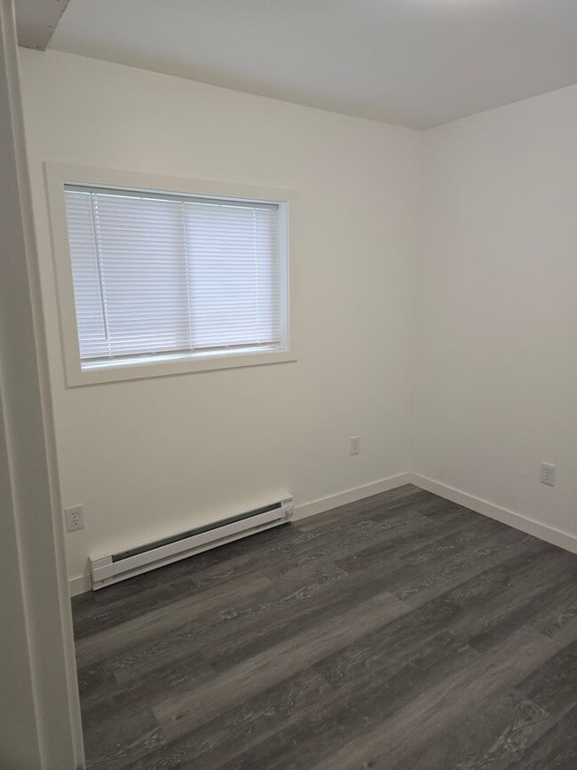 Building Photo - STATUS: PENDING APPLICATION- |R24S| $1625