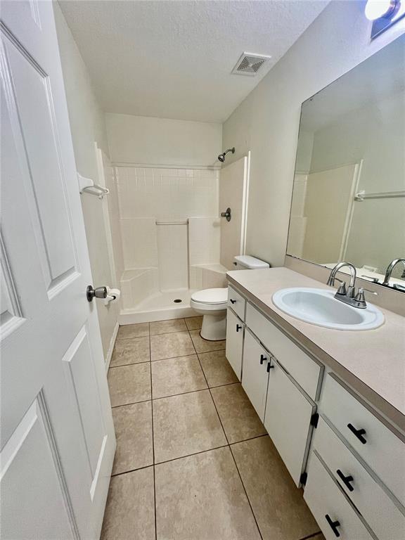 Building Photo - 37215 Grassy Hill Ln