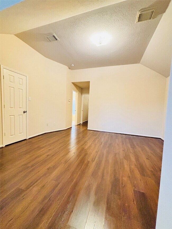 Building Photo - 16318 Bettong Ct