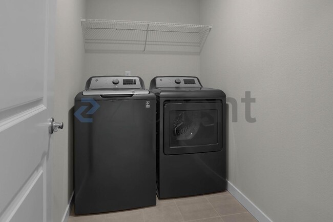 Building Photo - 1621 Seattle Hill Rd