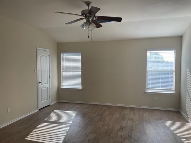 Building Photo - 2105 Fall Creek Dr