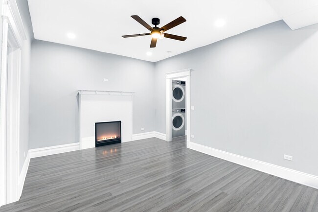 Building Photo - 5341 S Indiana Ave