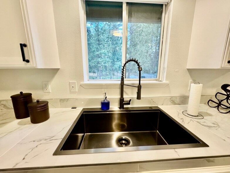 Building Photo - 11323 E 40th Ave