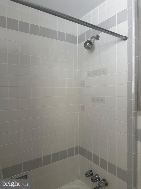 Building Photo - 308 Delancey St