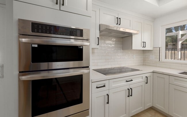 Building Photo - 15408 Glentree Rd