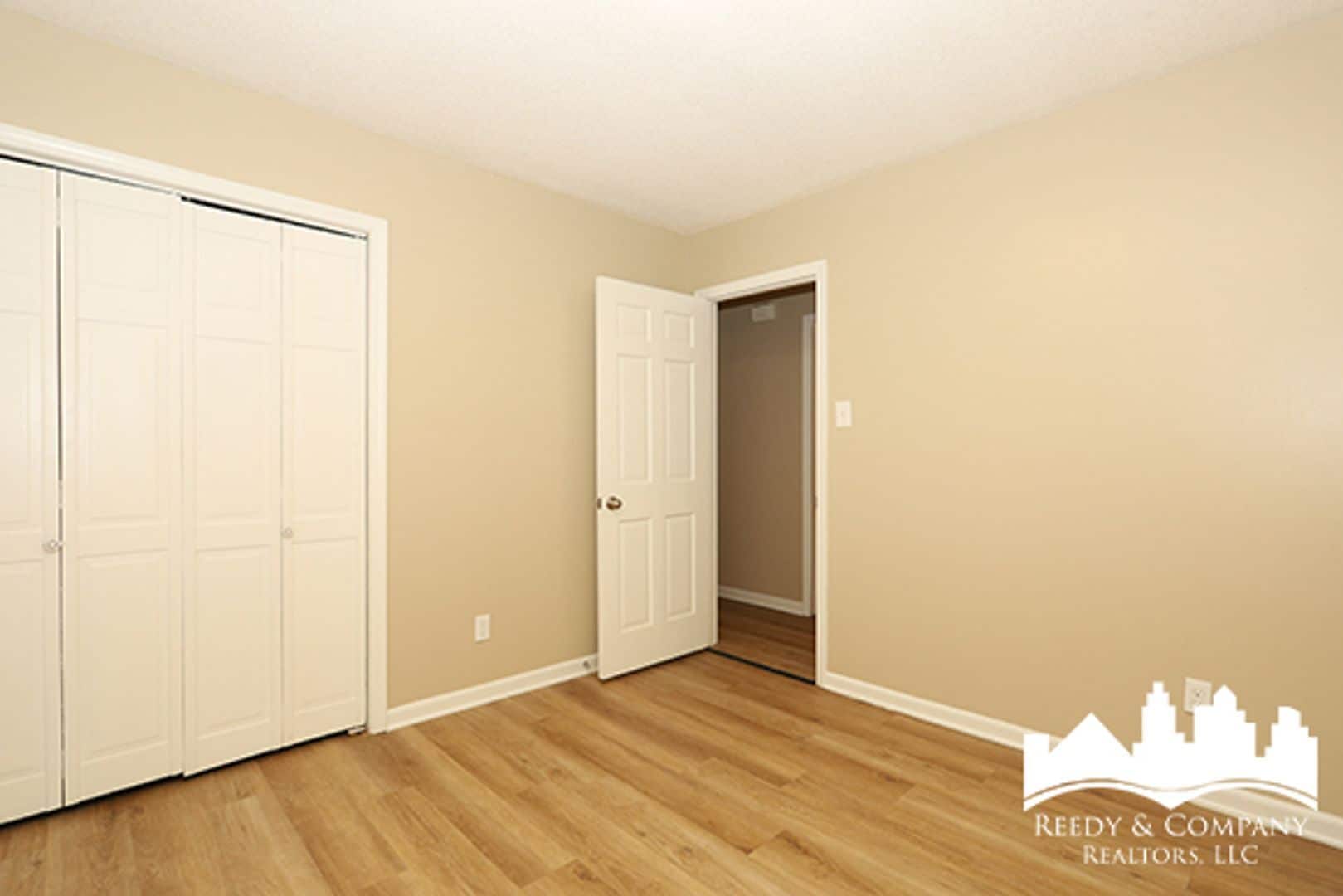 Building Photo - 3054 Pine Allee Cove