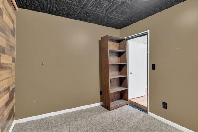 Building Photo - 459 Trina St