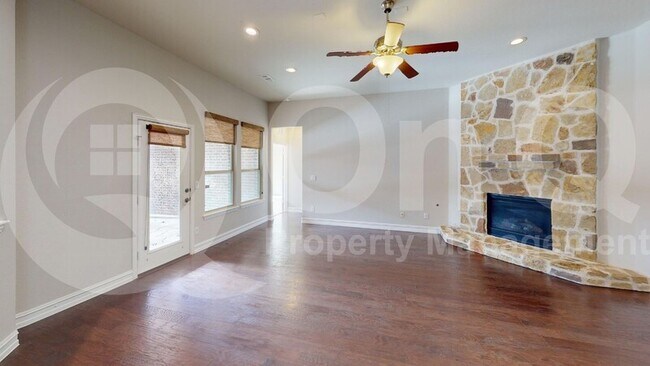 Building Photo - 1055 Enchanted Rock Dr