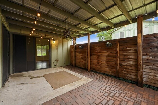 Building Photo - 5011 Fort Clark Dr