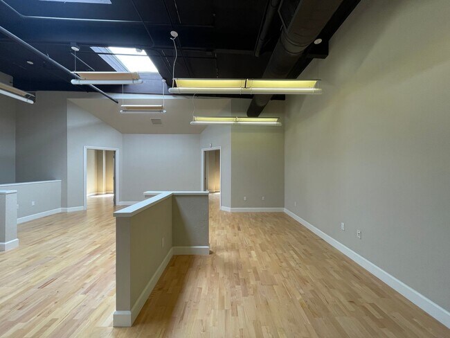 Building Photo - LOS GATOS - DOWNTOWN LOFT RESIDENCE
