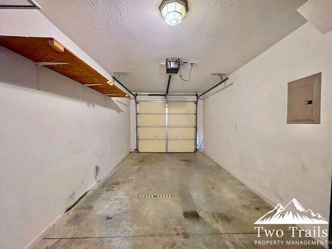 Building Photo - 257 Wiltshire Cir