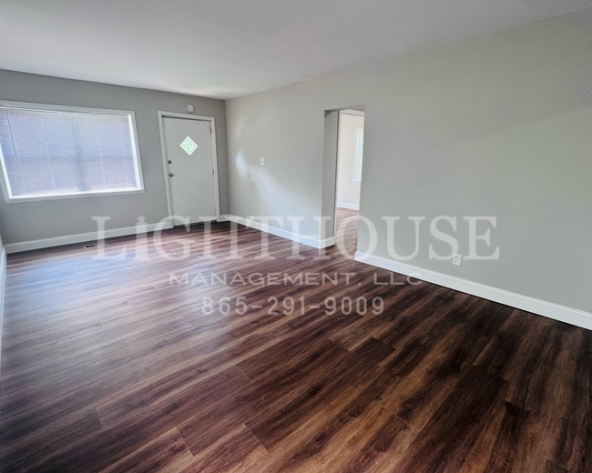 Building Photo - 627 Avenue A