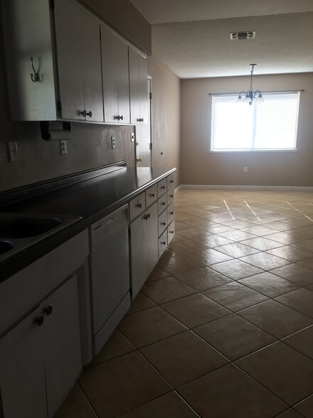 Building Photo - 4465 La Mirada Cir