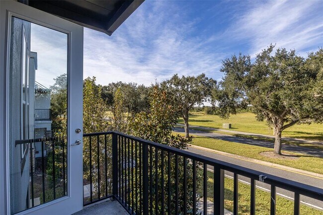 Building Photo - 1800 Houston St