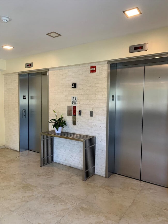 Building Photo - 816 NW 11th St