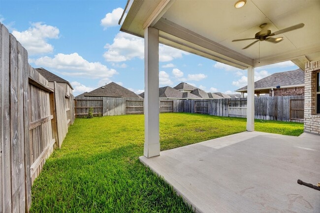 Building Photo - 21619 Coral Mist Dr