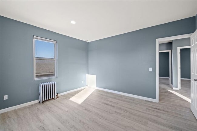 Building Photo - 18 Loreto St