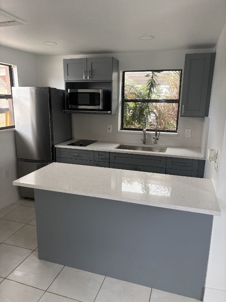 Building Photo - 4513 W Jean St