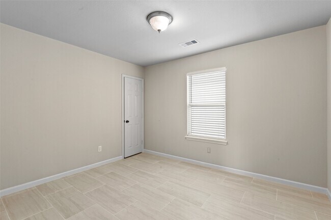 Building Photo - 14703 Briceland Springs Dr