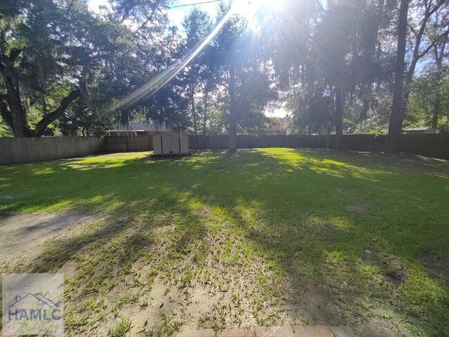 Building Photo - 1007 Live Oak Dr