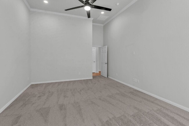 Building Photo - 9129 Cottonwood Village Dr