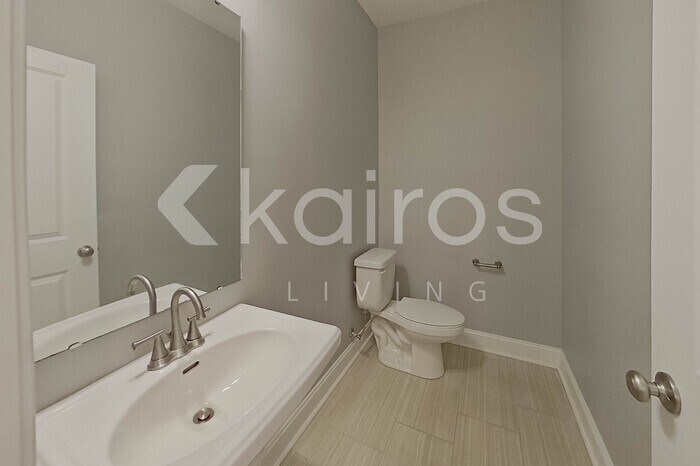 Building Photo - 3709 Oak Leaf Way