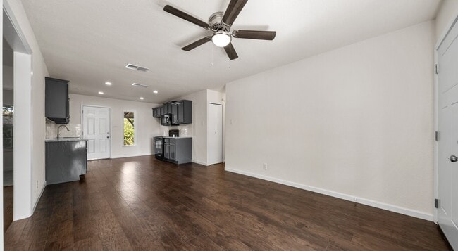 Building Photo - 5251 Village Haven